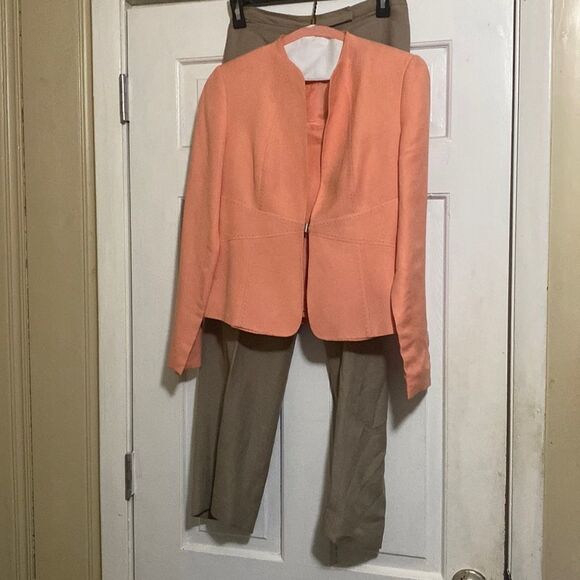 Tahari 3 piece pant suit - Picture 1 of 7